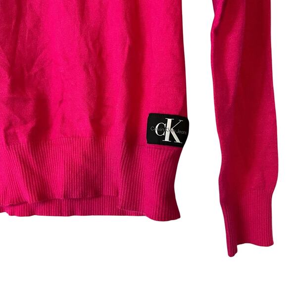 SALE!! Calvin Klein Hot Pink Knit Sweater w/ Signature Patch, Size Small, NWT! - Picture 3 of 4